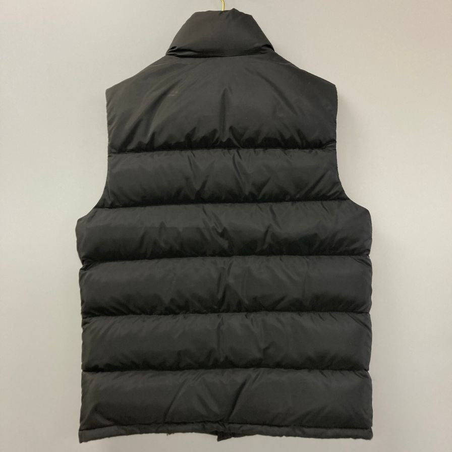 美品◆プラダ ダウンベスト パデッドナイロン トライアングルロゴ サイズ48 メンズ ブラック SGJ191 PRADA 【AFA11】