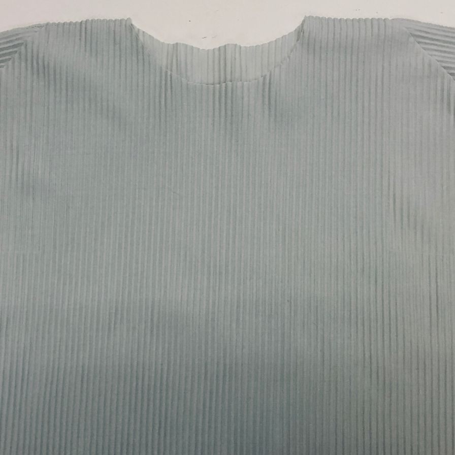 美品◆イッセイミヤケ ミー プリーツ カットソー MI82KK666 ホワイト サイズ表記不明 ISSEY MIYAKE ME 【AFB43】