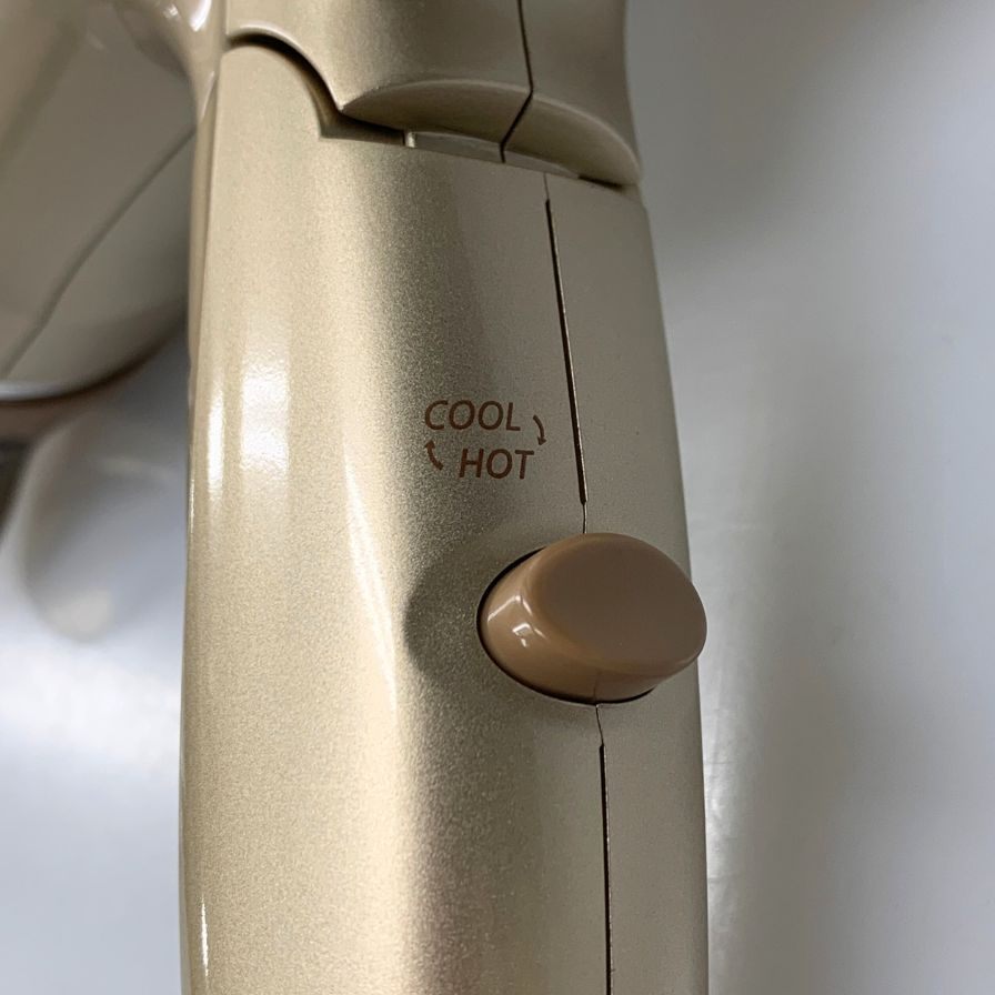 コイズミ ヘアドライヤー ツインマイナスイオン 2023年製 ゴールド KHD-9230 KOIZUMI【AFB55】【中古】