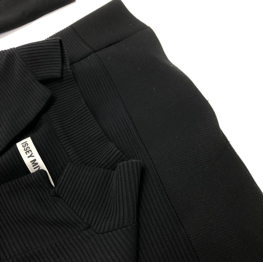 中古◆イッセイミヤケ 一つボタンショートジャケット IM81KD033 レディース サイズ2 ブラック ISSEY MIYAKE 【AFB33】