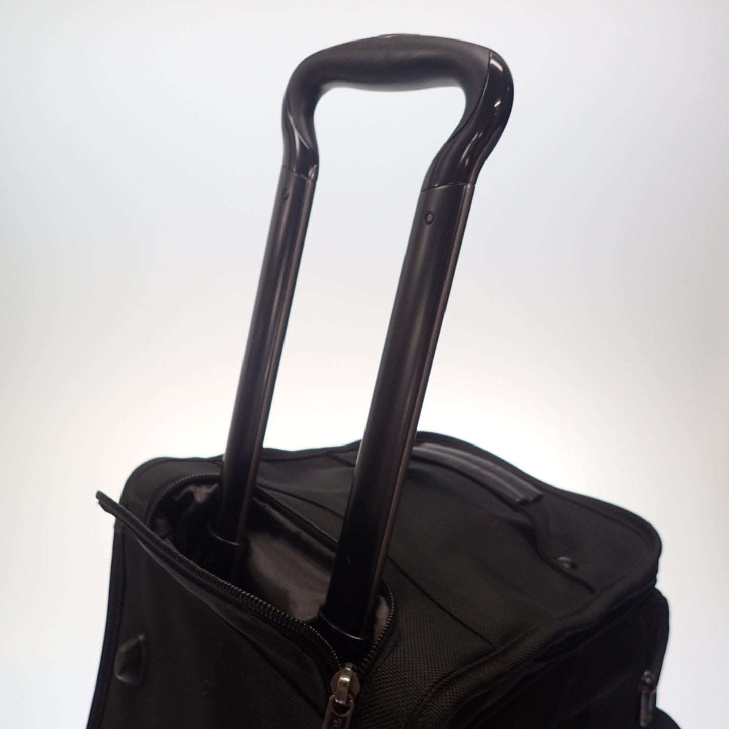 中古◆トゥミ ウィールド キャリーオン 22020D4 TUMI ブラック【】