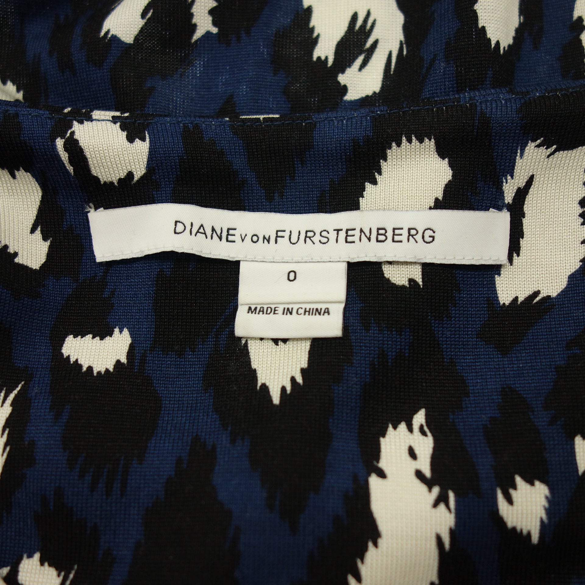 美品◆ダイアンフォンファステンバーグ 長袖カットソー シルク 総柄 ブルー系 レディース サイズ0 DIANE VON  FURSTENBERG【AFB33】