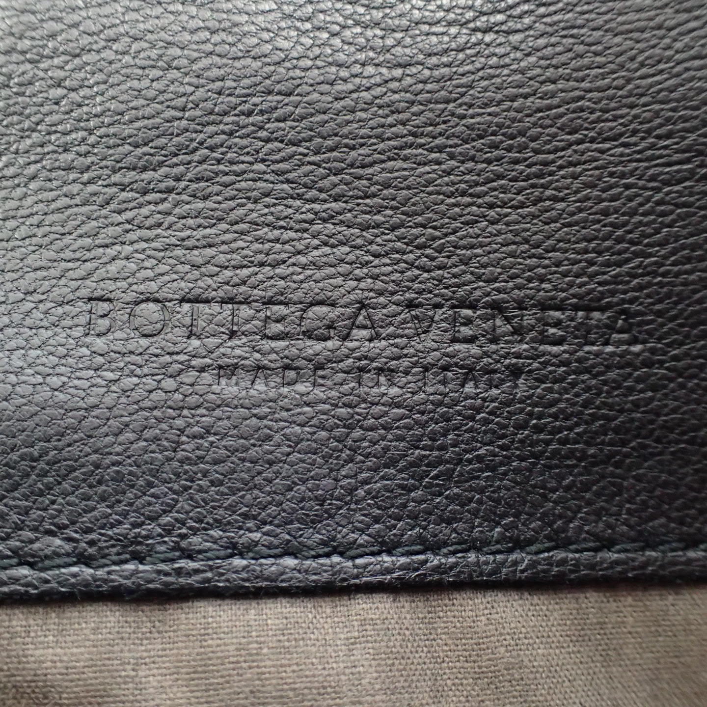 中古◆ボッテガヴェネタ イントレチャート レザーショルダーバッグ ゴールド金具 BOTTEGA VENETA【AFE5】