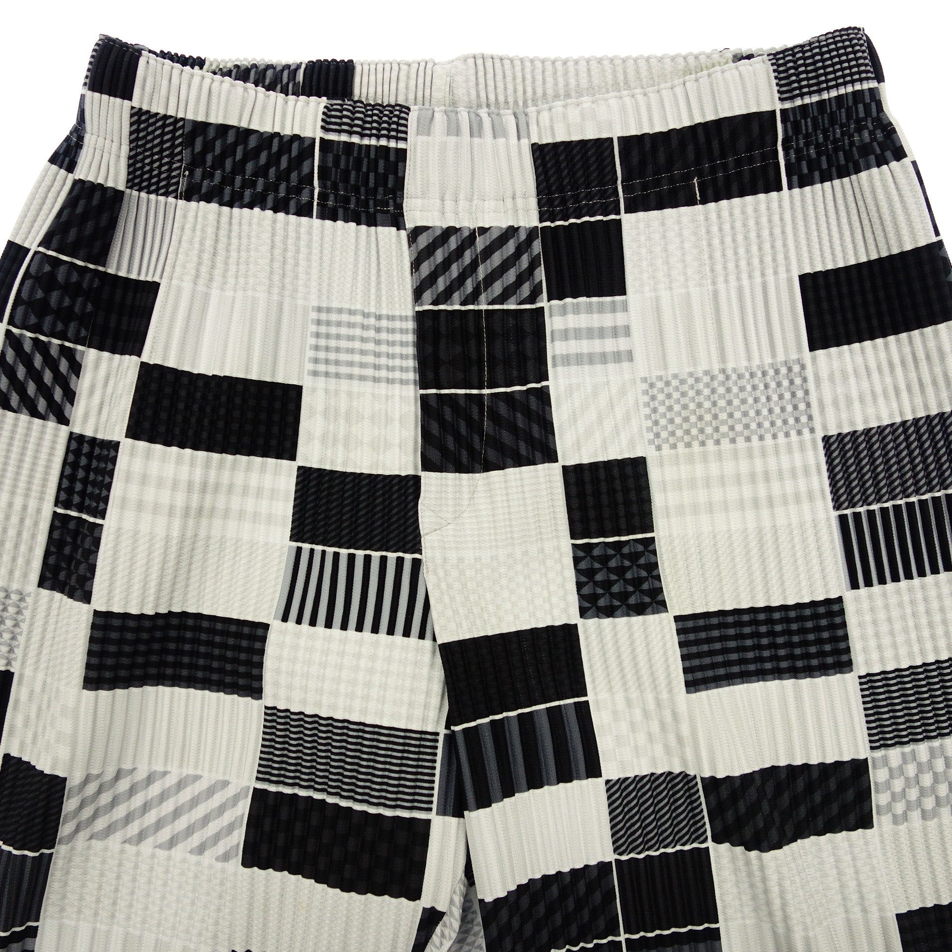 オムプリッセ　テーパード プリーツ テーパードロングパンツ | HOMME PLISSE ISSEY MIYAKE