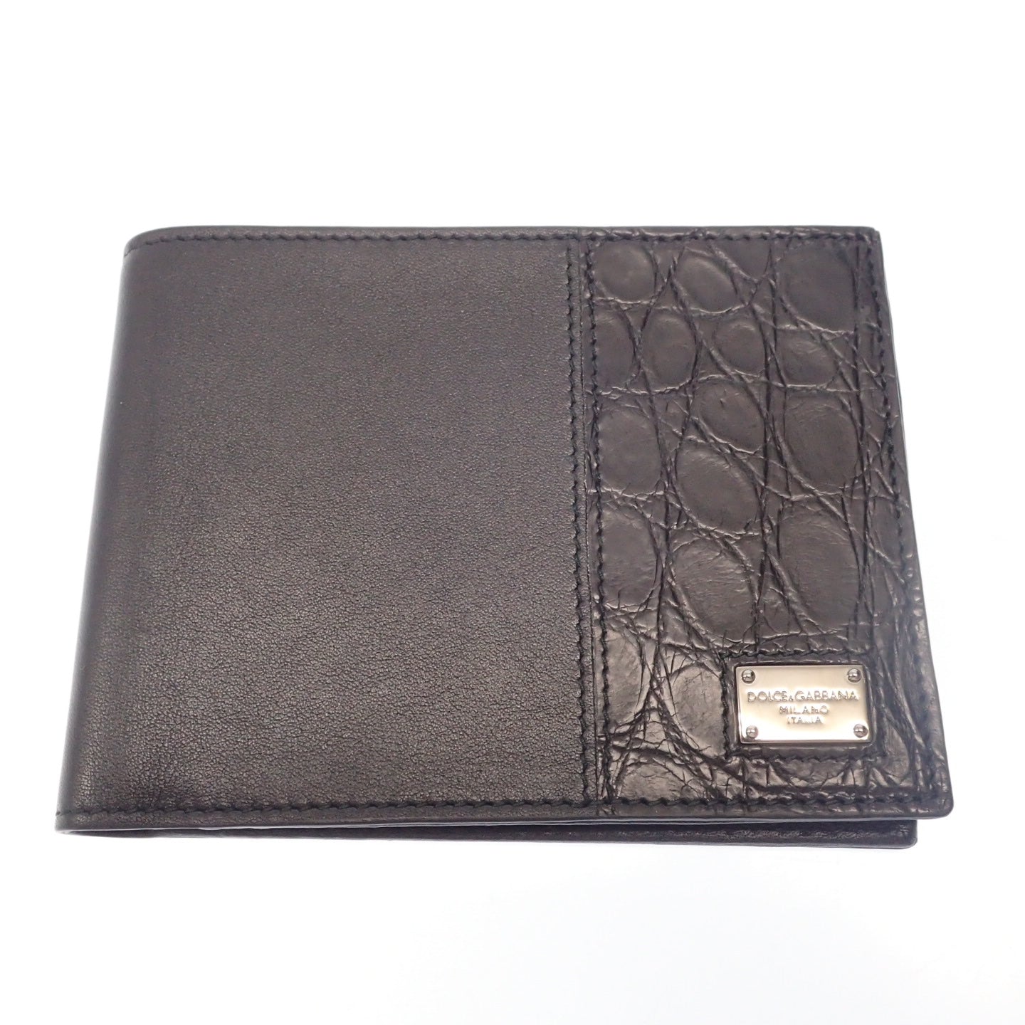 Very good condition ◆Dolce &amp; Gabbana bifold wallet embossed leather black DOLCE &amp; GABBANA [AFI16] 