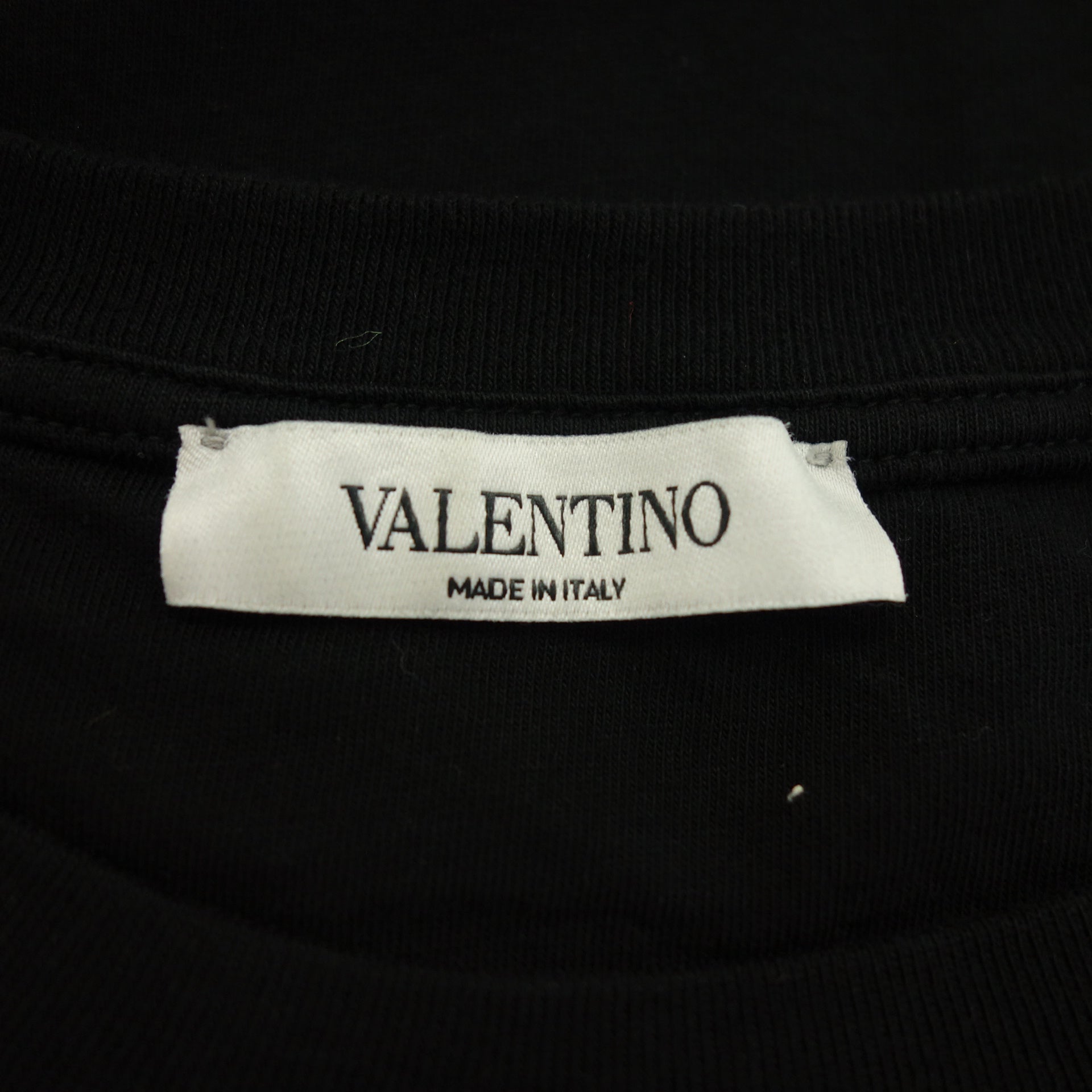 極美品◆ヴァレンティノ Tシャツ ロゴプレート VLTN UV3MG08G6LC ブラック サイズS メンズ VALENTINO【AFB28】