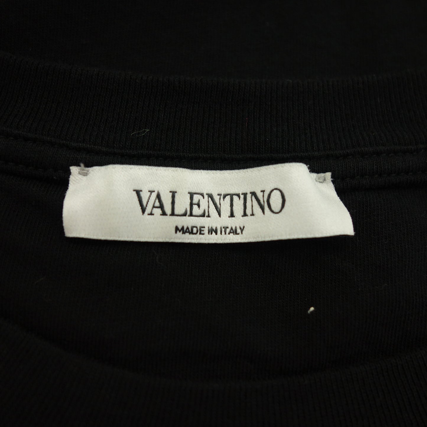 極美品◆ヴァレンティノ Tシャツ ロゴプレート VLTN UV3MG08G6LC ブラック サイズS メンズ VALENTINO【AFB28】