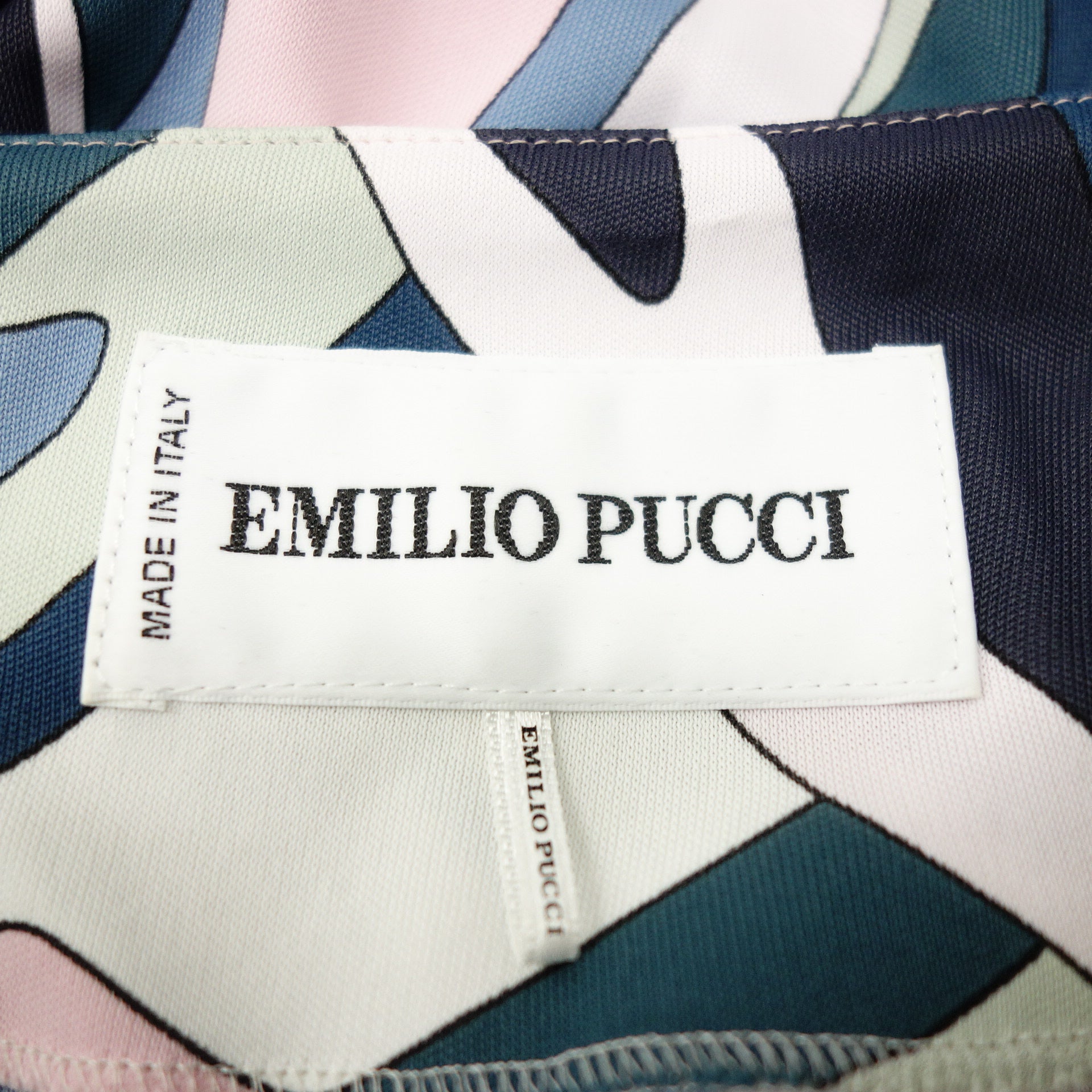 エミリオプッチ ワンピース プッチ柄 ベルト付き レディース マルチカラー 38 EMILIO PUCCI【AFB40】【中古】 – ストックラボ  オンライン｜ブランドヴィンテージ