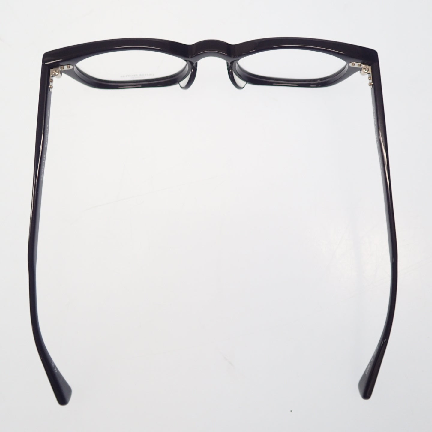 OLIVER PEOPLES 眼鏡　ケース付きサングラス/メガネ