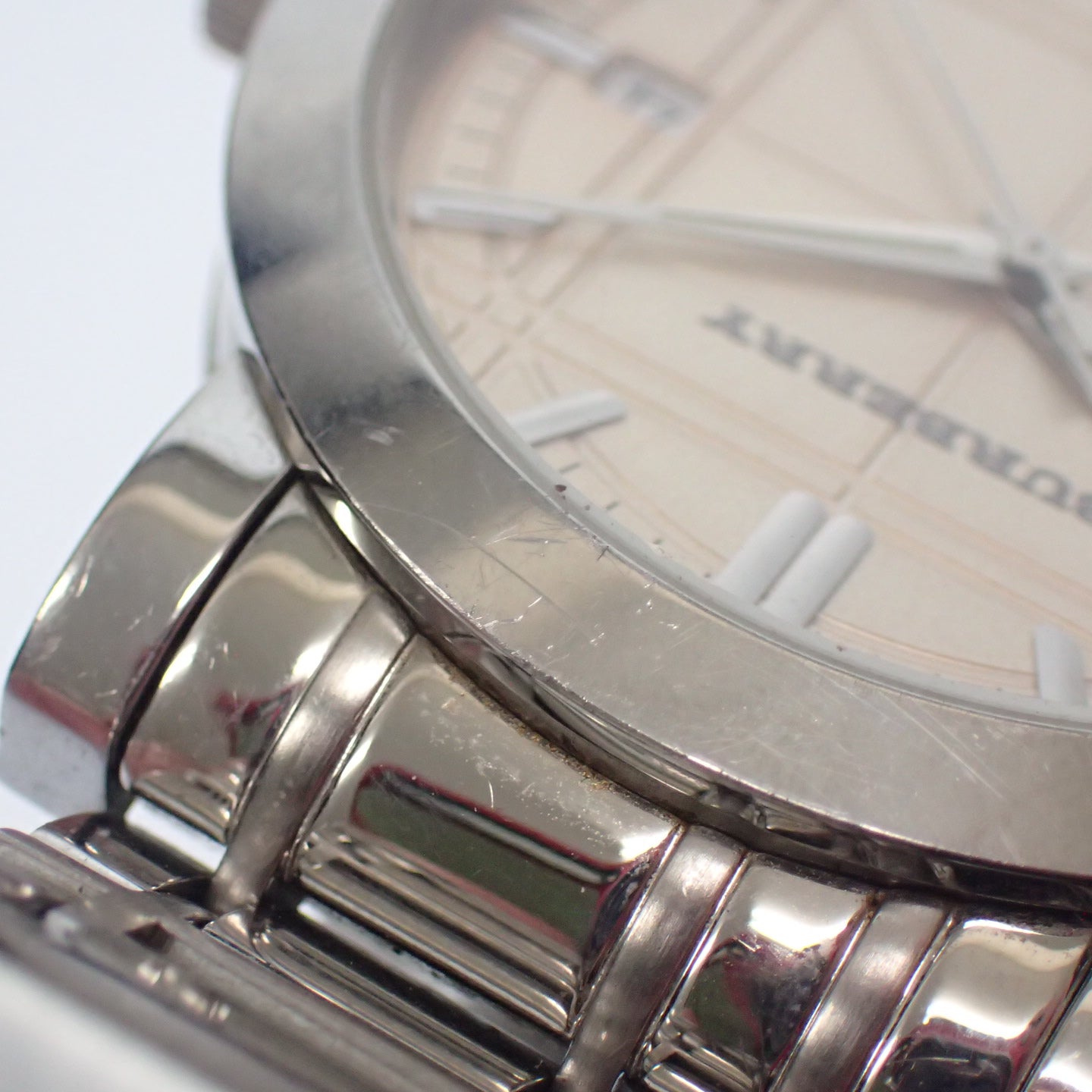 バーバリー 腕時計 ヘリテージ クオーツ シルバー 文字盤シャンパンゴールド BU1352 箱付き BURBERRY【AFI19】【中古】