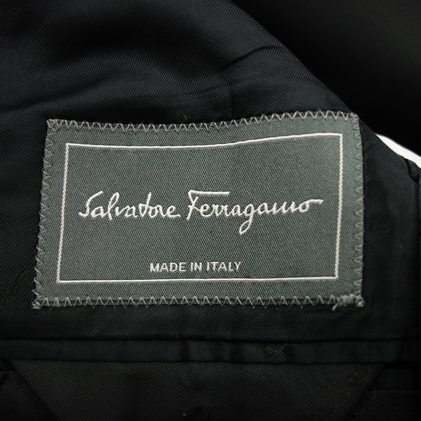 サルヴァトーレフェラガモ テーラードジャケット 3B メンズ ブラック 48 Salvatore Ferragamo【AFB18】【中古】