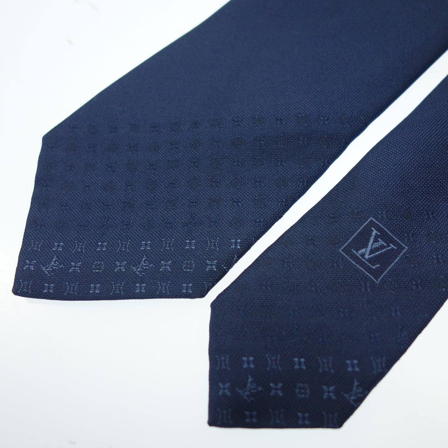 Used ◆Louis Vuitton tie monogram MR0261 silk blue LOUIS VUITTON [AFI17] 