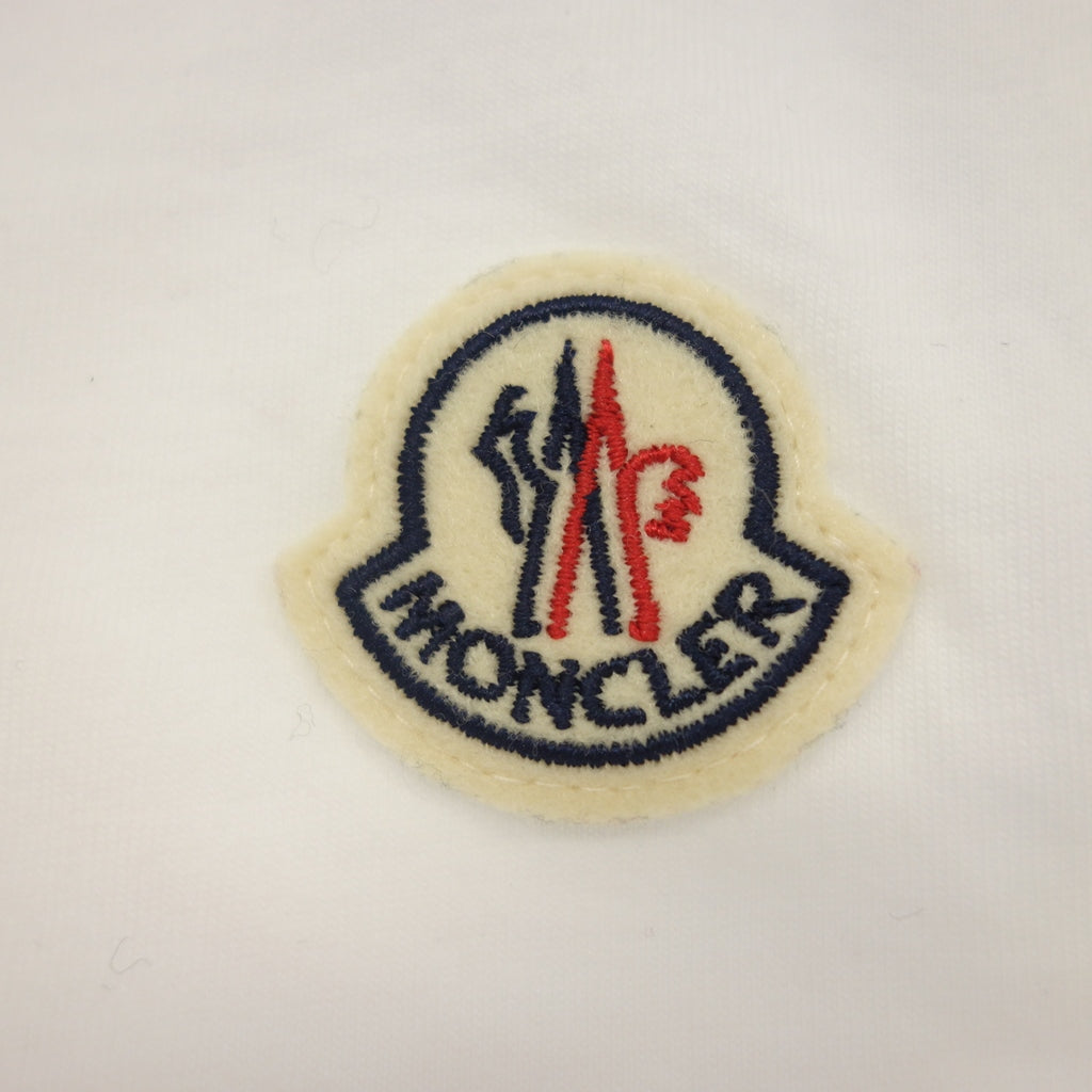 Good Condition Moncler Logo Patch T shirt Men s Size M White C SCOM 22 63901 MONCLER AFB29