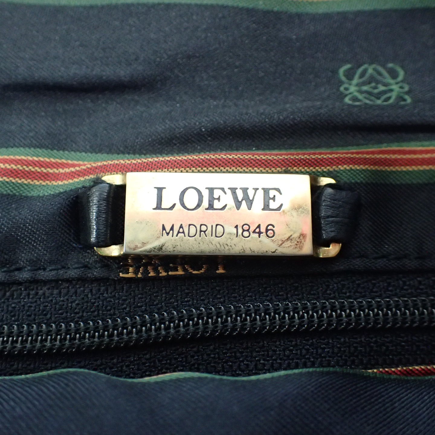 中古◆ロエベ ショルダーバッグ アナグラム ナッパレザー ゴールド金具 LOEWE【AFE5】