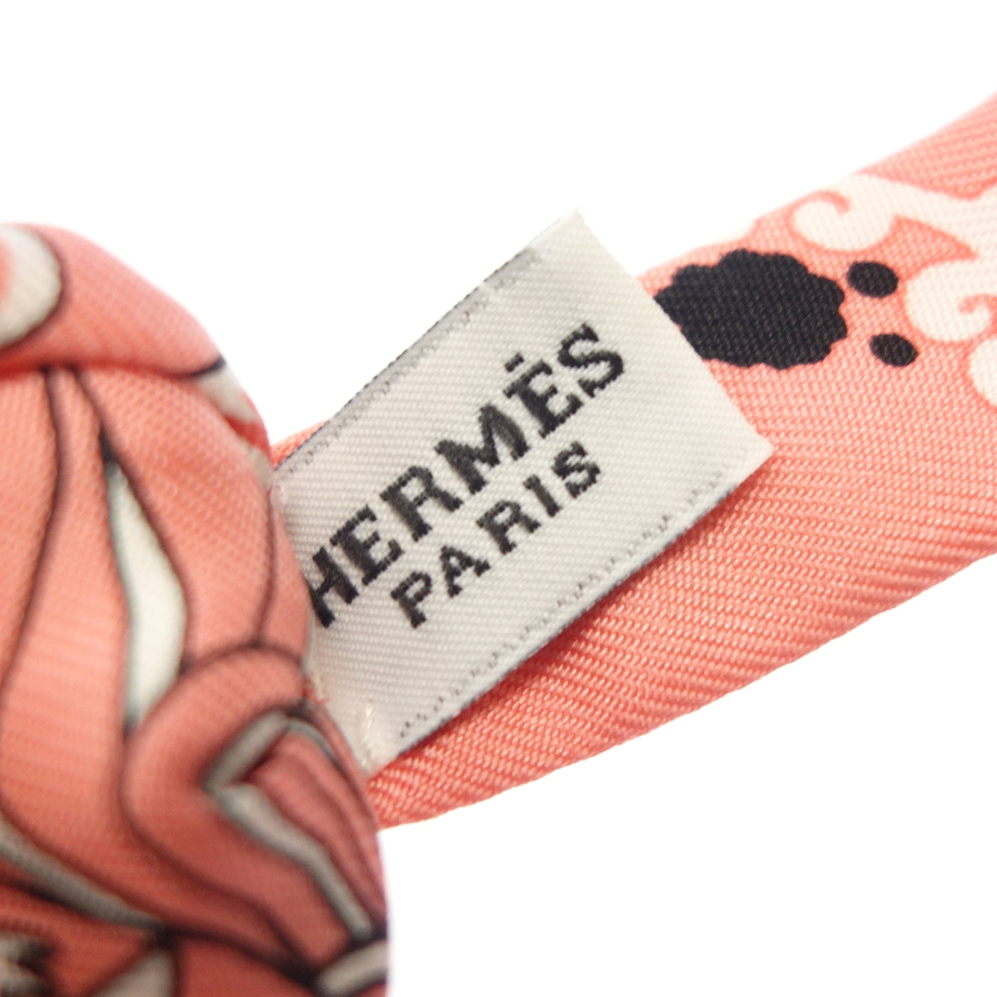 Very beautiful item ◆ Hermes bow tie Flower blooming fabric Silk all over pattern Pink color Comes with box HERMES [AFI16] 