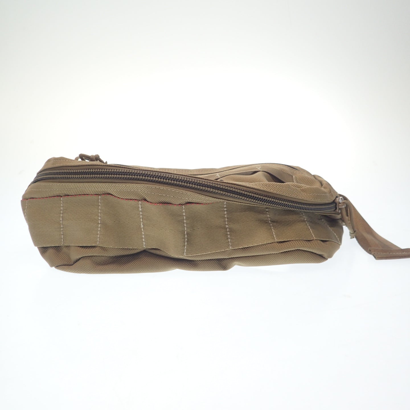 Very good condition ◆ Briefing Master Pod Body Bag Made in USA Ballistic Nylon Khaki BRIEFING MASTER POD [AFE12] 