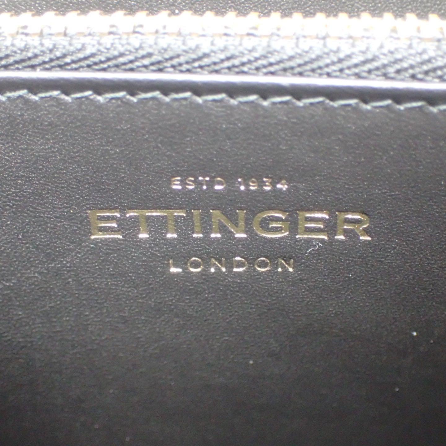 Like new ◆ Ettinger long wallet round zip crocodile embossed black ETTINGER [LA] 