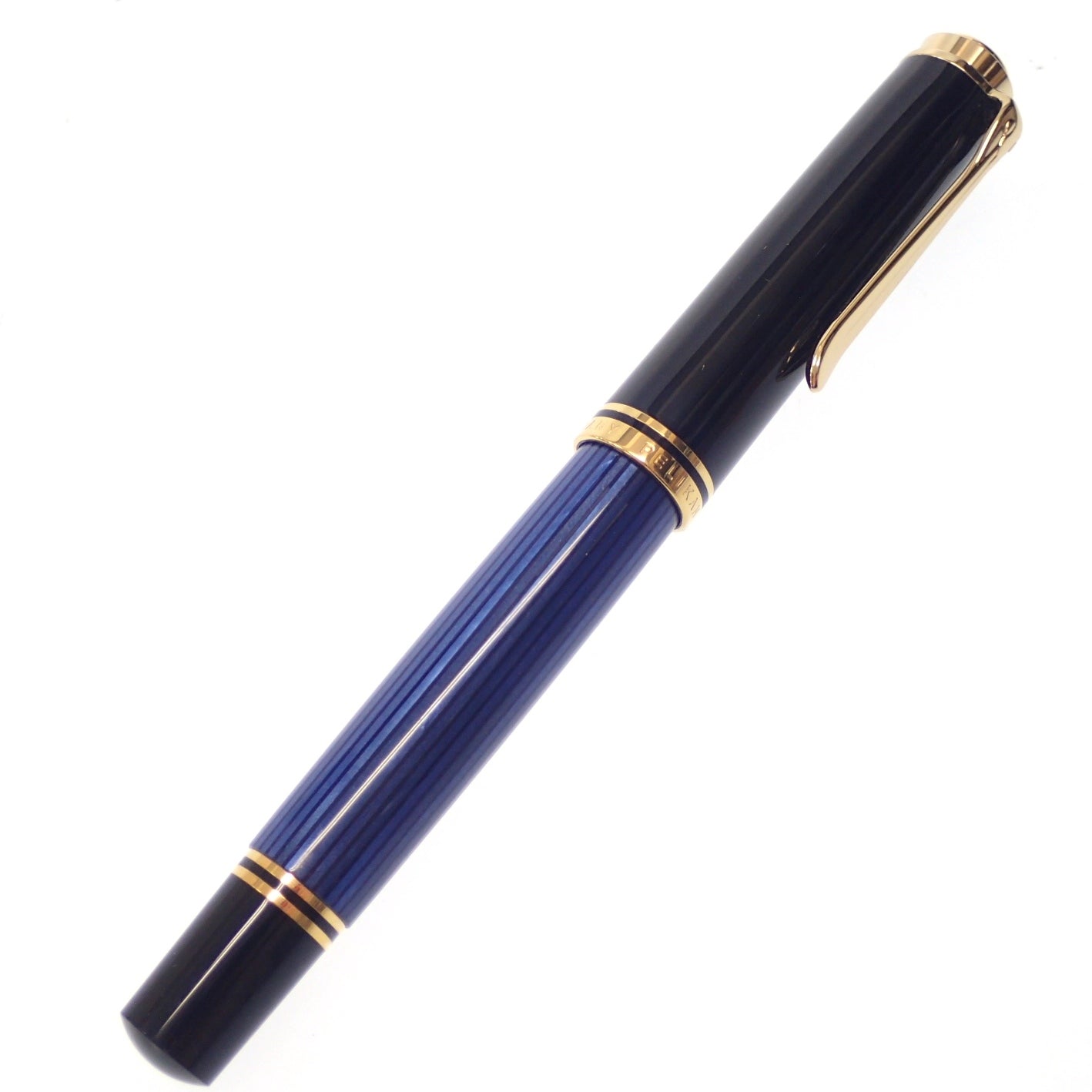 ペリカン 万年筆 スーベレーン M800 ペン先18C750 字幅F インク 箱付き 青系 Pelikan【AFI18】【中古】 – ストックラボ  オンライン｜ブランドヴィンテージ