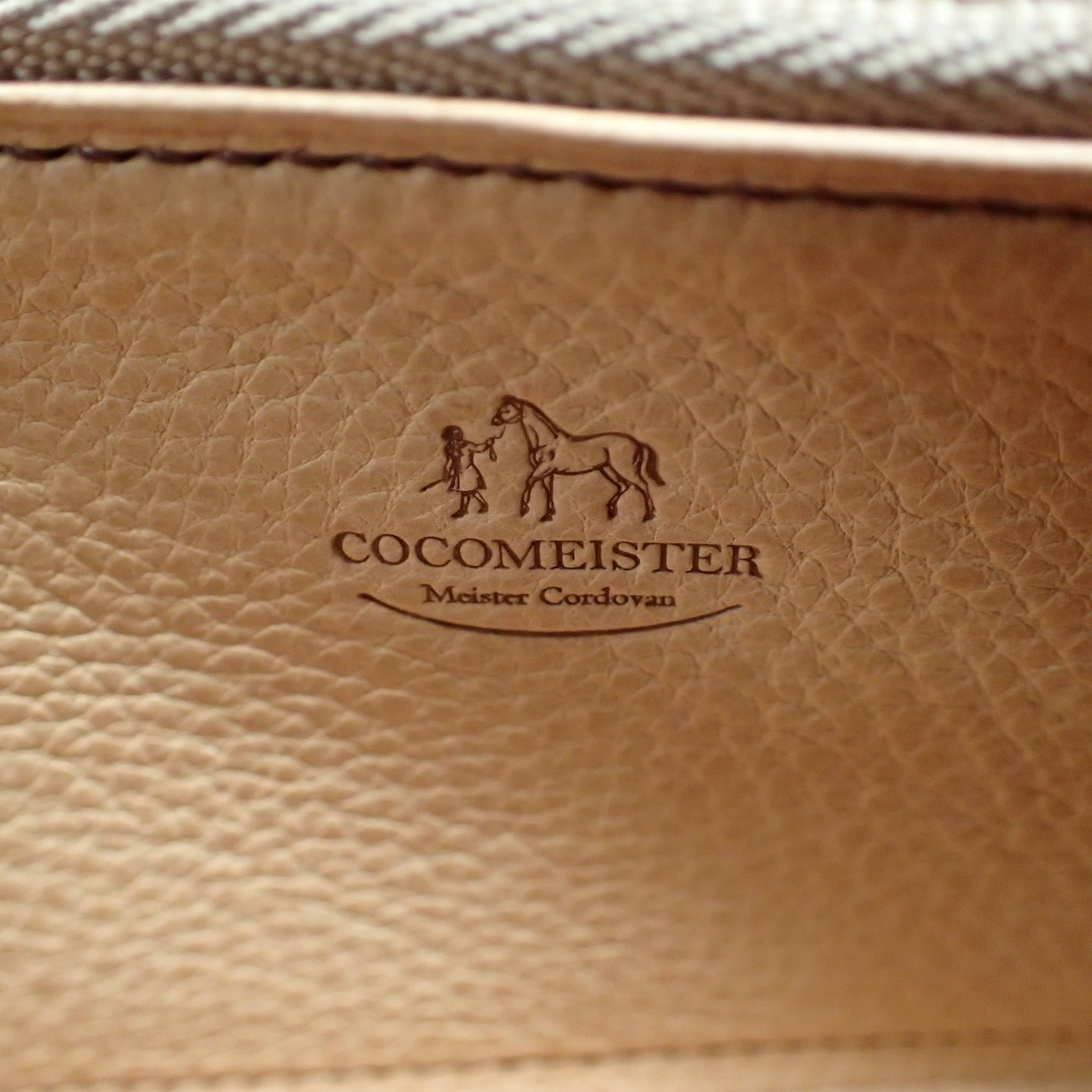 Like new ◆ COCOMEISTER Skyscraper Wallet Round Zip COCOMEISTER [AFI18] 