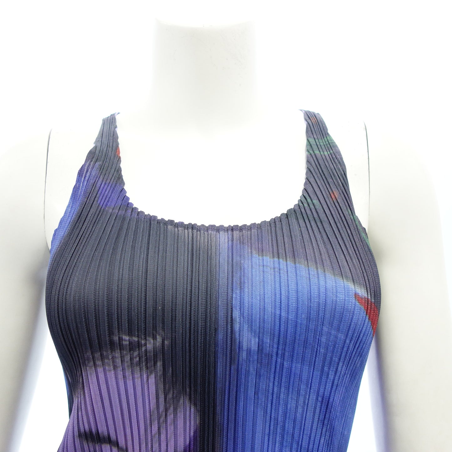 Good condition ◆ Pleats Please Issey Miyake One Piece Nobuyoshi Araki Araki Colored Girl Purple F PLEATS PLEASE [AFB17] 