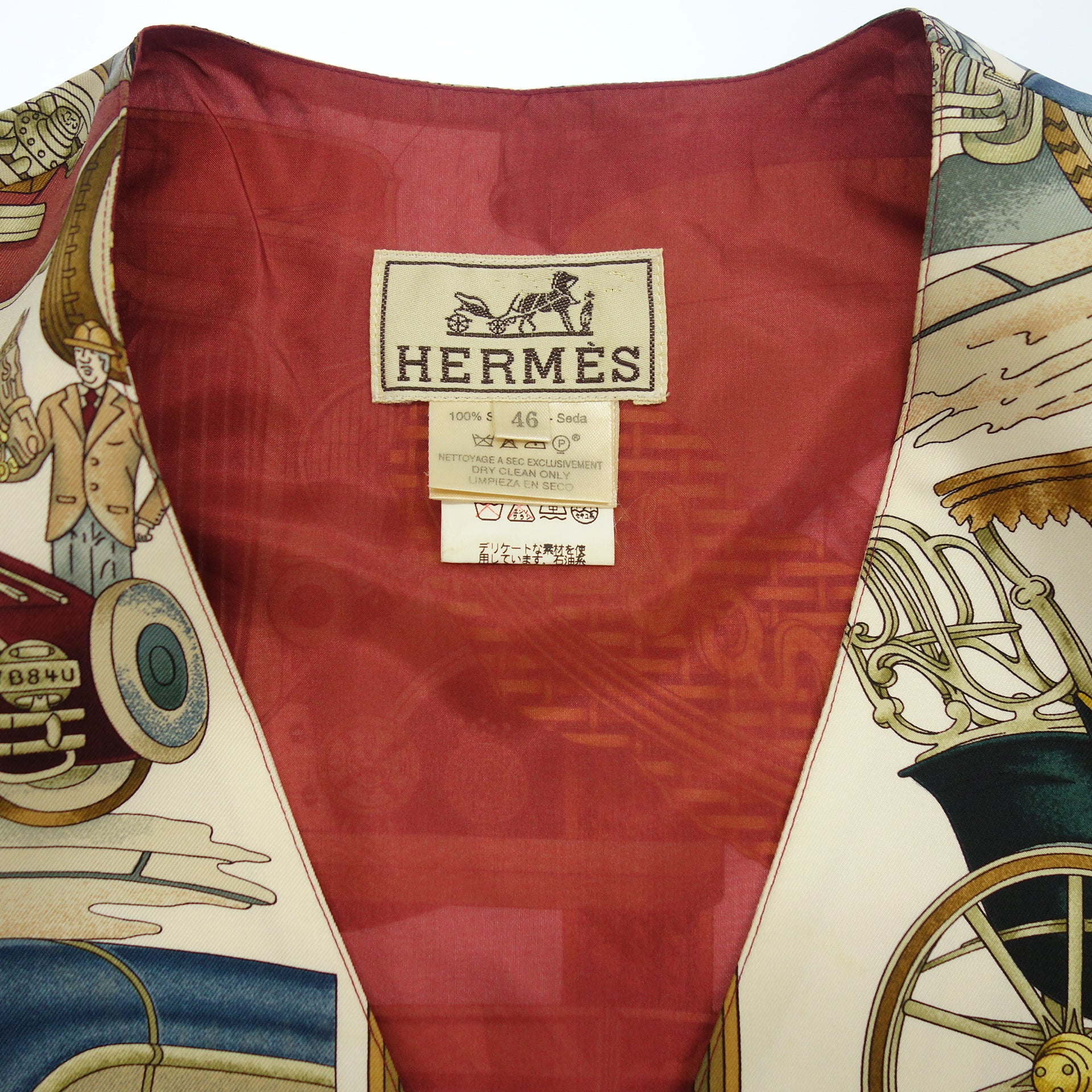 厳しいですがエルメス　Hermes スカーフ柄のベスト　サイズ46