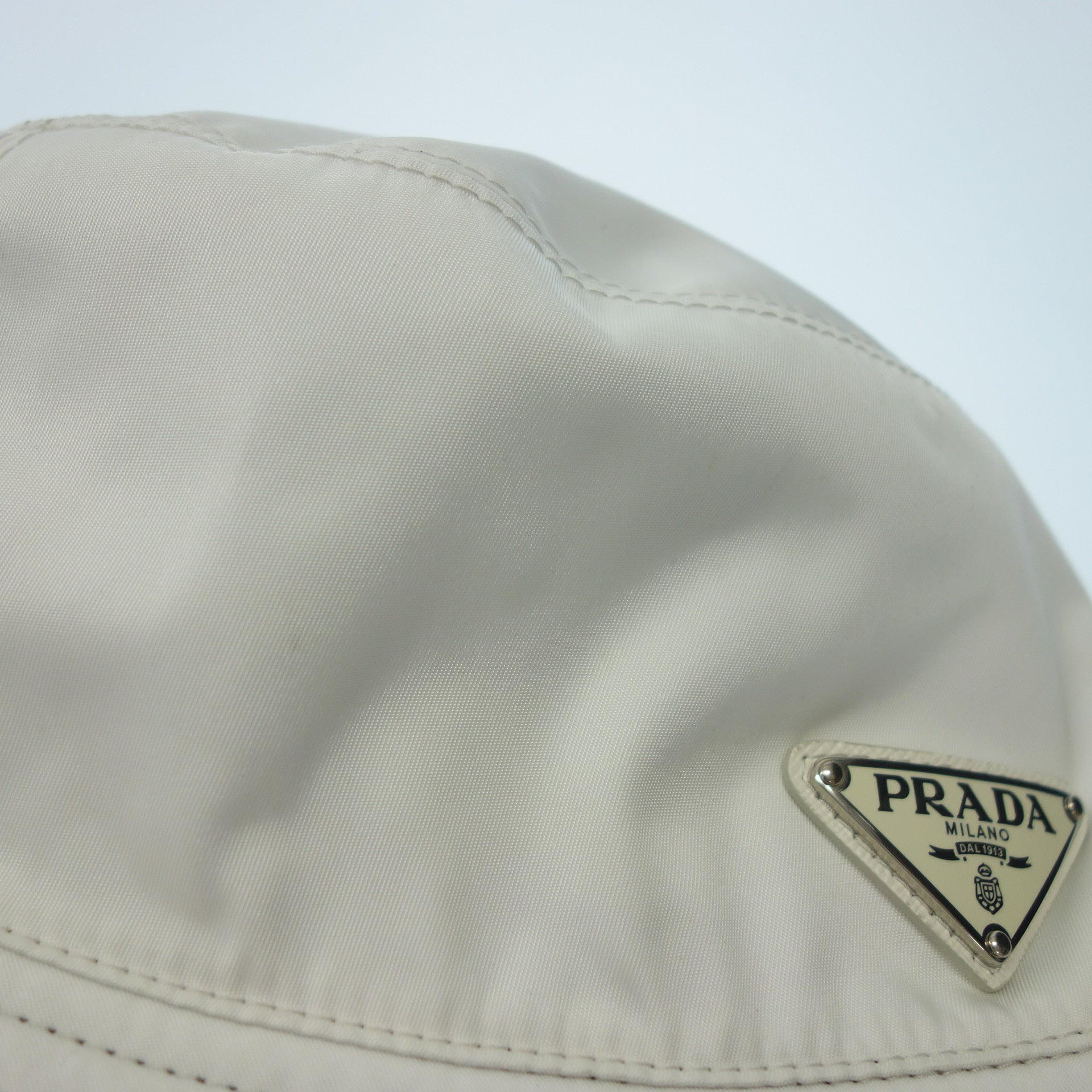 プラダ バケットハット 三角プレート 98339 ホワイト XL PRADA【AFI23